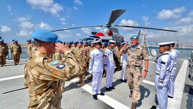 Photo of Diperpanjang Kali Kedua Masa Tugasnya, Prajurit KRI SIM-367 Terima Jam Komandan MTF Commander UNIFIL