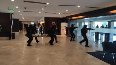 Photo of Satgultor TNI Berhasil Lumpuhkan Teroris di Hotel Mercure Ancol