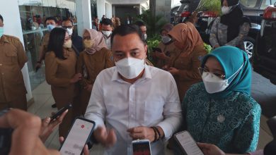 Photo of Wali Kota Eri Cahyadi Ajak Warga Surabaya Peduli Lingkungannya