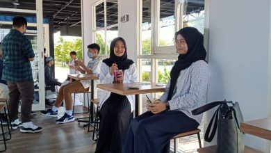 Photo of Hadirkan Kafe di Lingkungan Sekolah, SMAMIO Ajak Siswa Belajar Bisnis