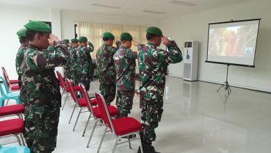 Photo of Upacara Penurunan Bendera HUT RI Ke-77 Diikuti Prajurit Makodim 0817/Gresik Secara Virtual