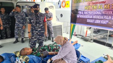 Photo of Peringati HUT Ke-77 TNI AL, Siswa Satdik-2 Kodiklatal di Makassar Sumbang Darah
