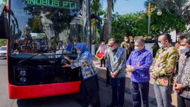 Photo of Gubernur Khofifah Luncurkan Bus Listrik Merah Putih E-Inobus PT INKA untuk Perhelatan KTT G-2O