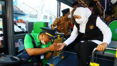 Photo of HUT Jatim Ke-77, Gubernur Khofifah: Monggo Nikmati Bus Trans Jatim Gratis Satu Hari Penuh