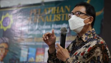 Photo of M. Anwar Penulis Buku  “Jejak Kisah Pengukir Sejarah” Hadir di Maskumambang