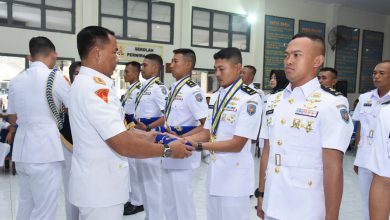 Photo of Komandan Kodiklatal Pimpin Penutupan Pendidikan Siswa Diktukpa Angkatan LII dan Diktukpakat Angkatan II TA 2022