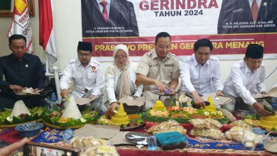 Photo of Potong Tumpeng, dr. Asluchul Alif Resmikan Kantor Baru DPC Partai Gerindra Gresik