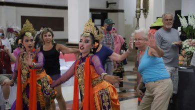 Photo of Wisatawan Kapal Pesiar Terpesona dengan Destinasi Wisata Surabaya