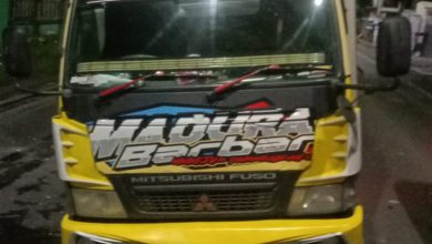 Photo of Sopir Mengantuk, Mobil Box Hantam Marka Jalan