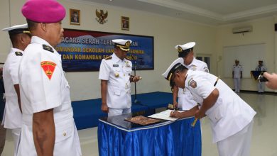 Photo of Dua Perwira TNI AL Jabat Komandan Selapa dan Komandan Sefung Pusdiklapa