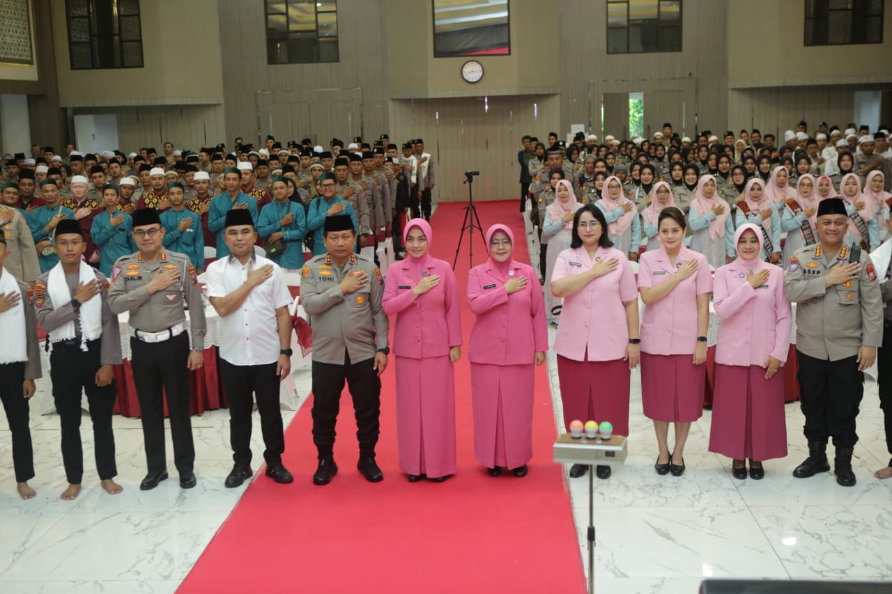 Pembukaan Festival Sholawat dan Hadrah Sambut HUT Bhayangkara ke-77 oleh Polda Jatim Perkuat Ukhuwah Islamiah