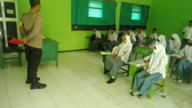 Photo of Polsek Pakal Polrestabes Surabaya Edukasi Pelajar Tentang Tertib Berlalulintas Dan Jauhi Narkoba