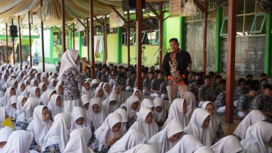 Photo of KPU Gresik Sosialisasikan Pemilu Pada Pelajar SMAN 1 Kedamean