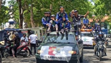 Photo of Raih 20 Emas,9 Perak Dan 23 Perunggu, Kontingen Kabupaten Sampang Di Arak Keliling Kota