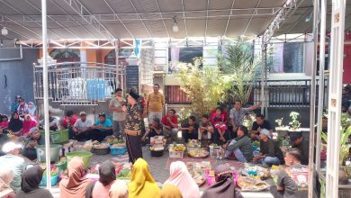 Photo of Tukar Ambeng, Tradisi Sedekah Bumi Warga Desa Pandu di Gresik Wujud Syukur Atas Rejeki dan Hasil Panen