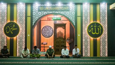 Photo of Bersama Dandim, Jamaah Masjid Baitur Rahman Kodim Gresik Laksanakan Kegiatan Do’a Bersama