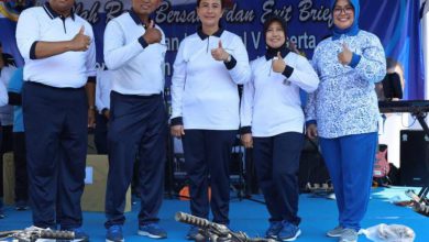 Photo of Lantamal V Gelar Olahraga Bersama Sekaligus Apel 17-an Bacakan Amanat Panglima TNI