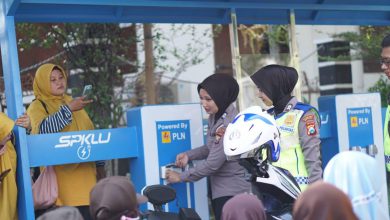 Photo of Polrestabes Surabaya Siapkan Layanan Pengisian Daya Motor Listrik Gratis