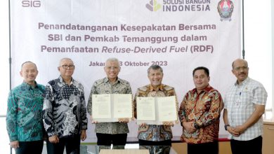 Photo of SBI dan Pemkab Temanggung Teken Kerja Sama Pemanfaatan RDF dari TPST Sanggrahan Sebagai Bahan Bakar Alternatif