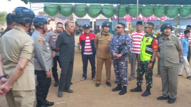 Photo of Danlanal Batuporon Bersama Forkopimda Hadiri Apel Pergeseran Pasukan dan Peninjauan TPS di Bangkalan