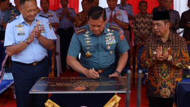 Photo of Danlantamal V Ikut Dampingi Panglima TNI Resmikan Monumen Pesawat Tempur Hawk 200 di Madiun