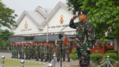 Photo of Emban Tugas Negara Dengan Baik, Kodiklatal Laksanakan Upacara Bendera 17-An