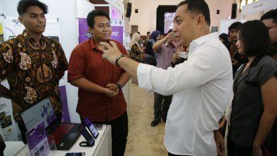 Photo of Wali Kota Eri Cahyadi Ajak Anak Muda Surabaya Gerakkan Ekonomi melalui Startup