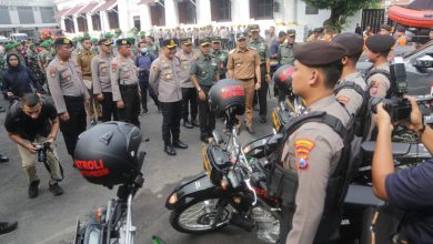 Photo of Forkopimda Surabaya Gelar Apel Pasukan, Siaga Hadapi Bencana Hidrometeorologi