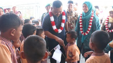 Photo of Berantas Stunting Hingga Akar, Gus Yani Dan Ning Nurul Susuri Gang Untuk Lacak Kasus Stunting