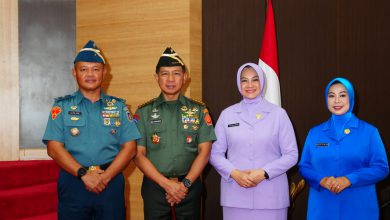 Photo of Ir Kodiklatal Brigjen TNI Marinir Ahmad Fajar Resmi Sandang Pangkat Baru