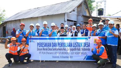 Photo of Gubernur Khofifah Resmikan Sambungan Listrik di Dusun Merak Situbondo