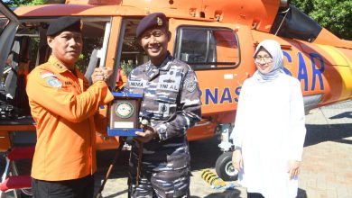 Photo of Patroli Udara, Danlanal Banyuwangi bersama Bupati Pantau Arus Penyebrangan Ketapang Gilimanuk