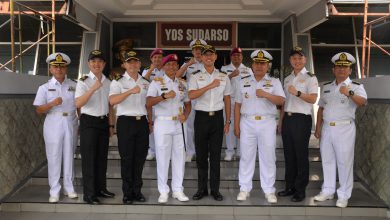 Photo of Danlantamal V Terima Kunjungan Komandan Kapal Perang Republic of Singapore Navy (RSN) RSS Endeavour (210)