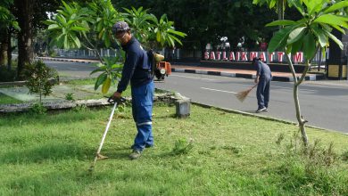 Photo of Demi Lingkungan Tetap Nyaman dan Bersih, Lantamal V Laksanakan Korve Masal