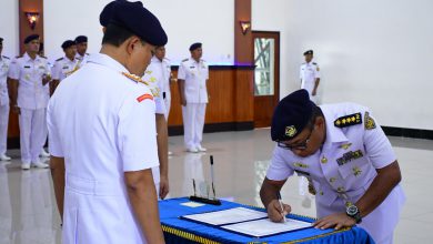 Photo of Kolonel Laut (P) Heru Prasetyo Resmi Jabat Direktur Perencanaan dan Pengembangan Puspenerbal