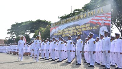 Photo of Ratusan Bintara TNI AL Angkatan 43/2 Resmi Dilantik Dankodiklatal