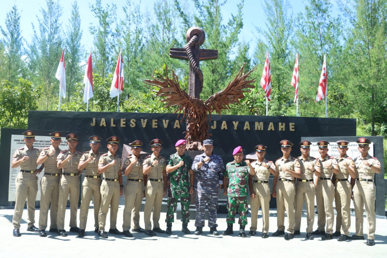 Taruna Korps Marinir Napak Tilas Sejarah Alri Di Tegal