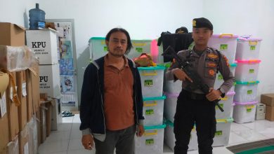 Photo of Polres Gresik Pastikan Pengamanan Gudang Logistik KPU Gresik