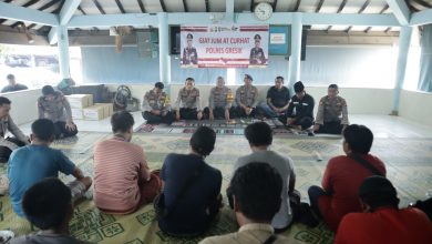 Photo of Jumat Curhat Kamtibmas, Polres Gresik dengar Keluhan Warga Mentoko Kroman