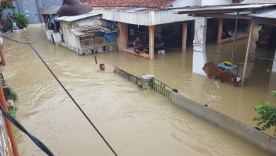 Photo of Kali Kamuning Meluap, Sampang Di Landa Banjir