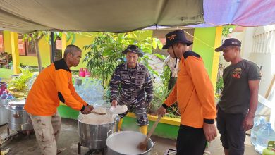 Photo of Lanal Semarang Bangun Dapur Umum Untuk Korban Banjir Jepara Dan Demak