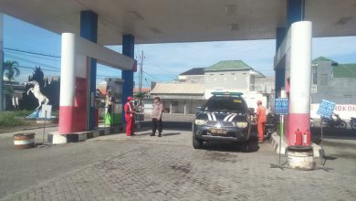 Photo of Polres Gresik Patroli SPBU langsung Cek Stok dan Antisipasi Penyalahgunaan BBM