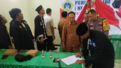 Photo of Polsek Benjeng Hadiri Deklarasi Damai dan Halal Bihalal Bersama Perguruan Silat