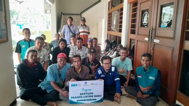 Photo of Puluhan Warga dari 7 Kecamatan di Gresik Terima Bantuan Pasang Listrik Baru: Gratis dari NH dan PT PLN Nusantara Power