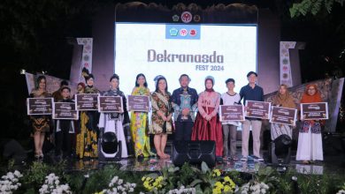 Photo of Dekranasda Fest 2024, Bupati Gresik Ajak Generasi Muda Gaungkan Batik Gresik