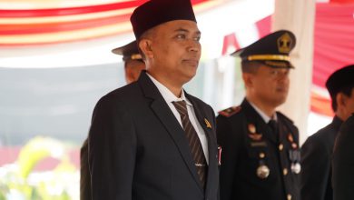 Photo of H Akhmat Wakil Ketua DPRD Kabupaten Lumajang Hadir Dalam Upacara HUT Bhayangkara Ke-78