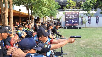 Photo of Komandan Puspenerbal Ambil Bagian Dalam Lomba Menembak Kapolda Jatim Cup 2024