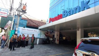 Photo of Gedung Bank Panin Kota Kediri Disita Eksekusi Oleh Pengadilan Kota Kediri