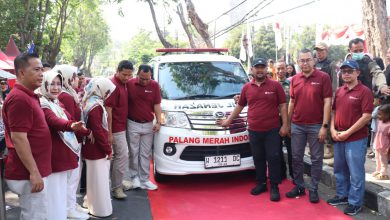 Photo of Rayakan Hari Donor Darah Sedunia, Bupati Gresik Ajak Masyarakat Berpartisipasi Donorkan Darah