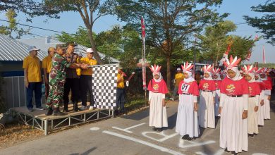 Photo of Semarak HUT RI ke-79, Seluruh Masyarakat Guyub Rukun Ikuti Gerak Jalan Tradisional Sidomukti – Bungah